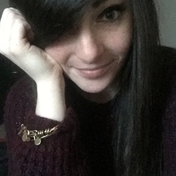 Meet your Posher, Tarah - Picture 3 of 4